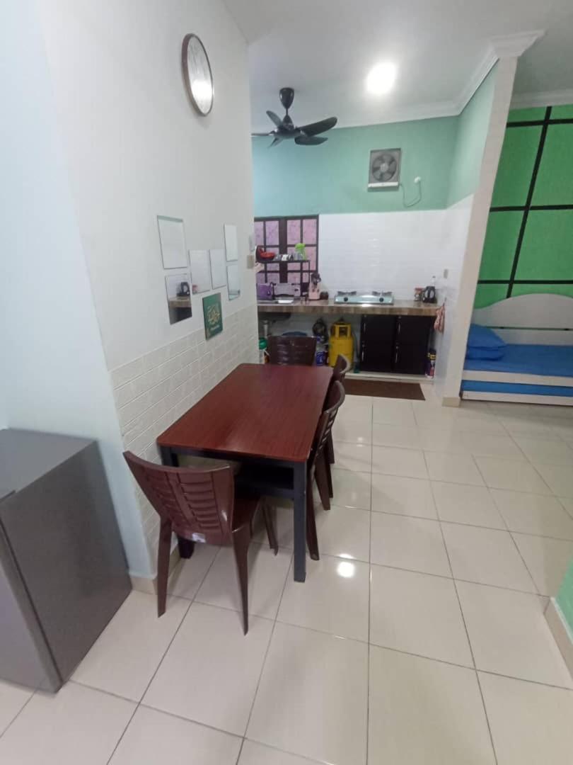 Homestay Sri Ladang Куала-Тренгану Экстерьер фото
